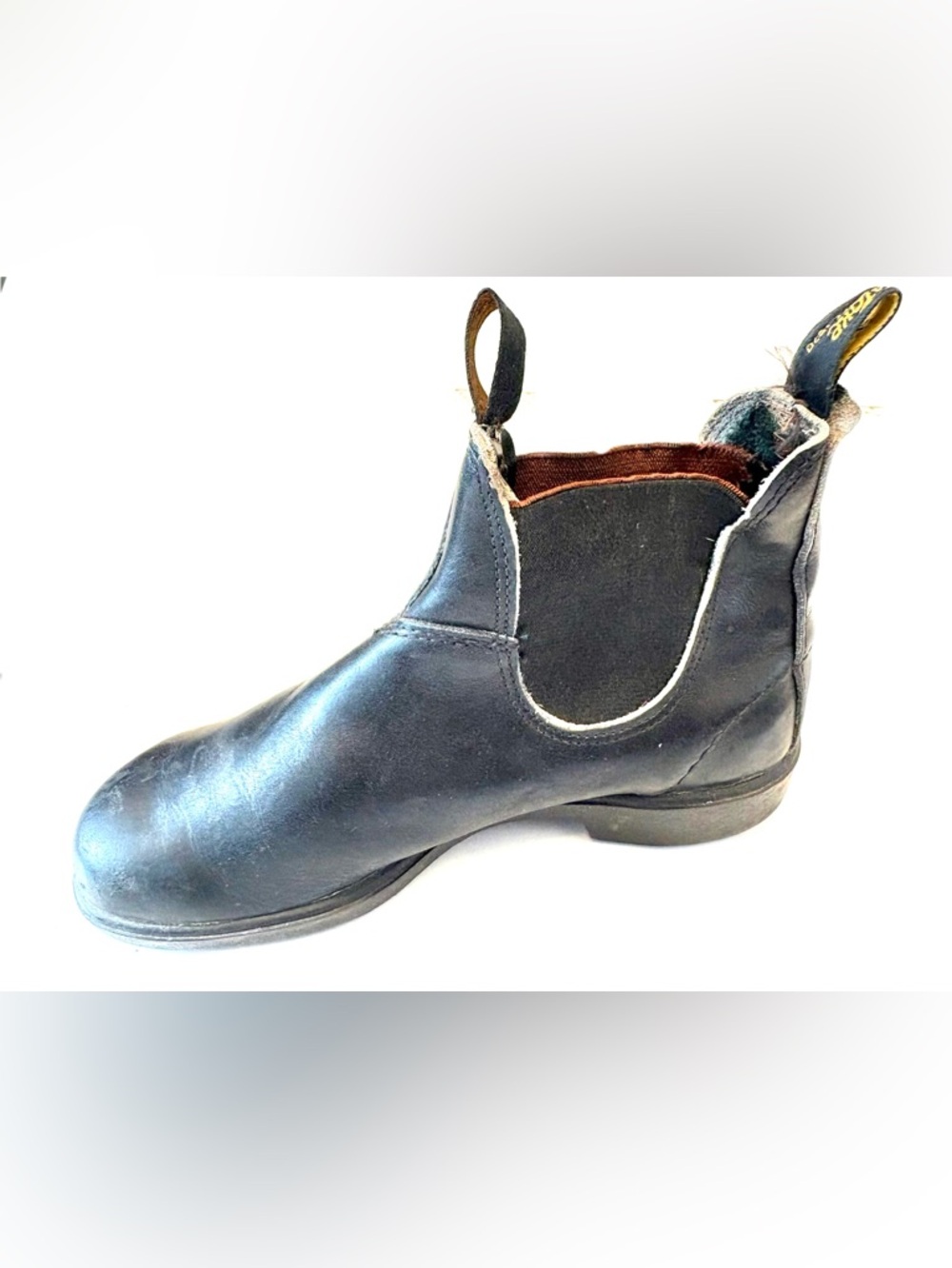 Blundstone Black Leather Chelsea Boots - Picture 10 of 11